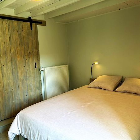 הופליזה B&B Le Nid D'Hirondelle מראה חיצוני תמונה