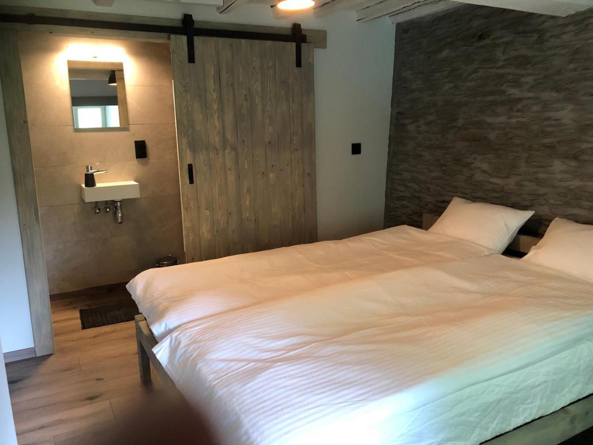 הופליזה B&B Le Nid D'Hirondelle מראה חיצוני תמונה